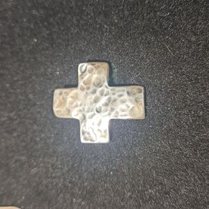 Silpada .925 Sterling Silver cross pendant